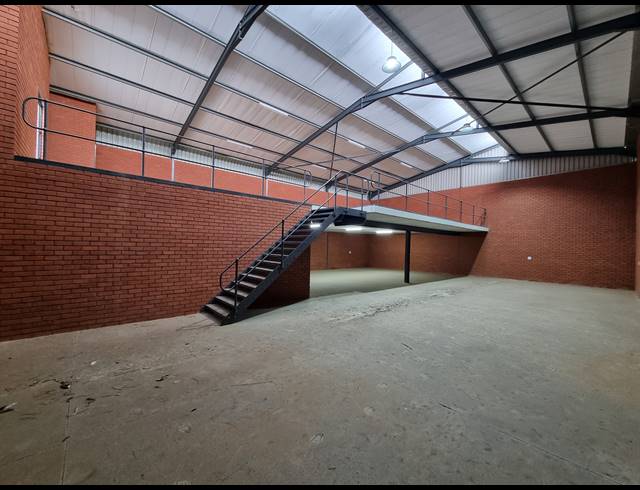 432M² WAREHOUSE TO LET IN ORMONDE